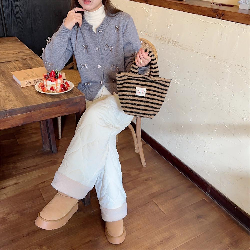 Зимняя мода 2023 Женская плюшевая сумка-тоут в горошек - Милая и стильная для работы или поездок