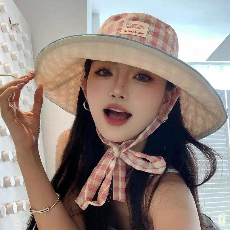 Двусторонняя клетчатая шляпа с широкими краями и шнуровкой, летняя универсальная солнцезащитная кепка для отдыха на открытом воздухе, милые контрастные цветные кепки в клетку для женщин