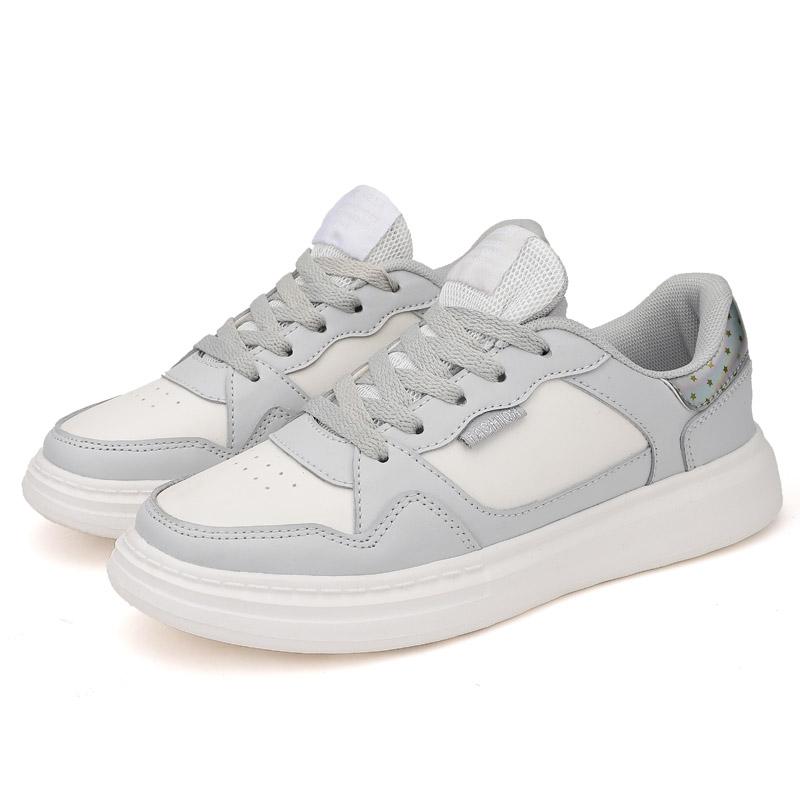 2026 Women's Sports Shoes Campus Shoes Trend Lightweight Soft Soled Board Shoes Women's Thick Soled White Shoes