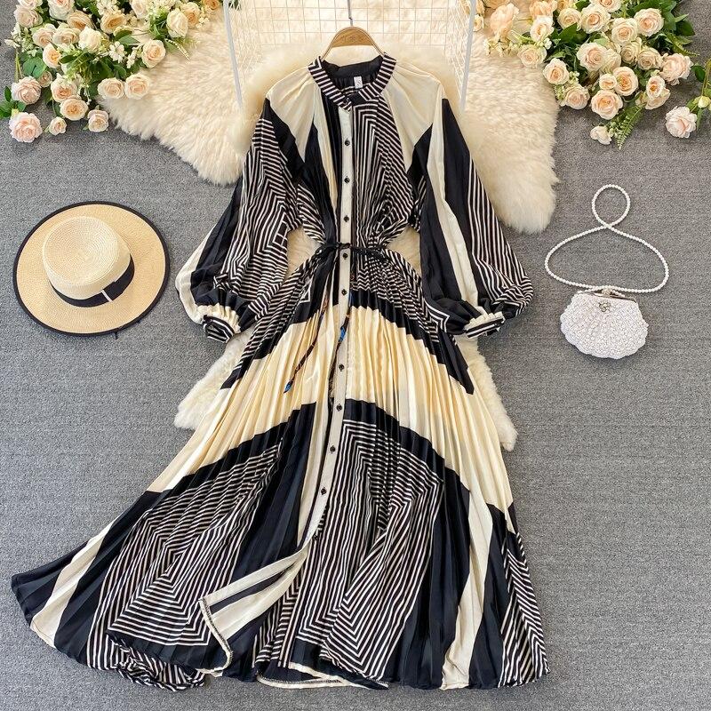 RUGOD 2024 весеннее свободное тонкое атласное однобортное плиссированное платье с круглым вырезом и длинными рукавами, элегантное легкое экстравагантное длинное платье