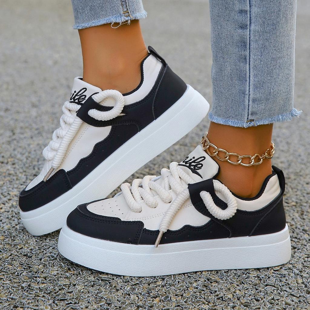 Fashion New Casual Shoes for Women In Spring Autumn Thick Soled Low Cut Simple Comfortable Breathable Wear-resistant Trendy Board Shoes