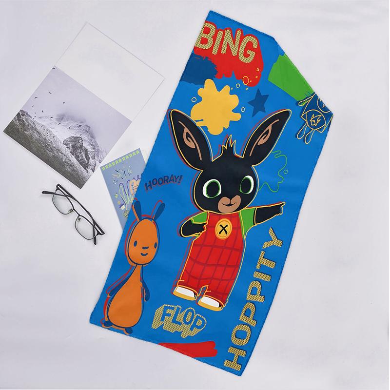 Bunny Fashion Beach Towel: Ideal for Summer Adventures Soft, absorbent and quick drying suitable for swimming and bathing