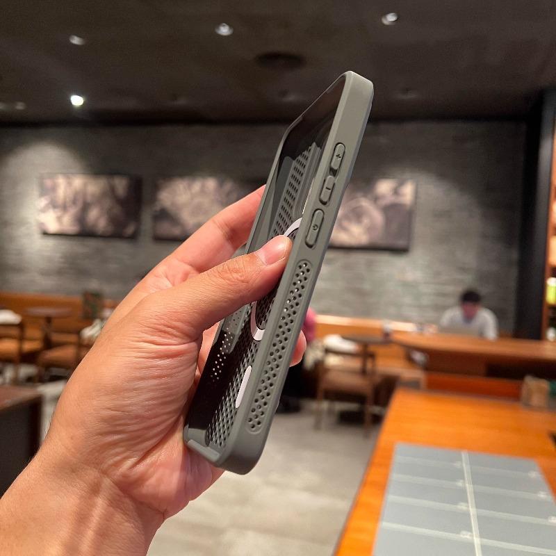 Магнитный чехол с защитой от перегрева для Xiaomi 17 Чехол Сотовая вентиляционная решетка Крышка для беспроводной зарядки для корпуса Xiaomi Mi 17 Ударопрочный