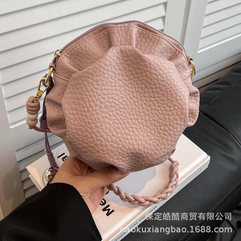 Niche Design Bag Women's Summer Versatile 2025 New Fashion Shoulder Messenger Bag Korean Version Pleated Bag Small Round Bag