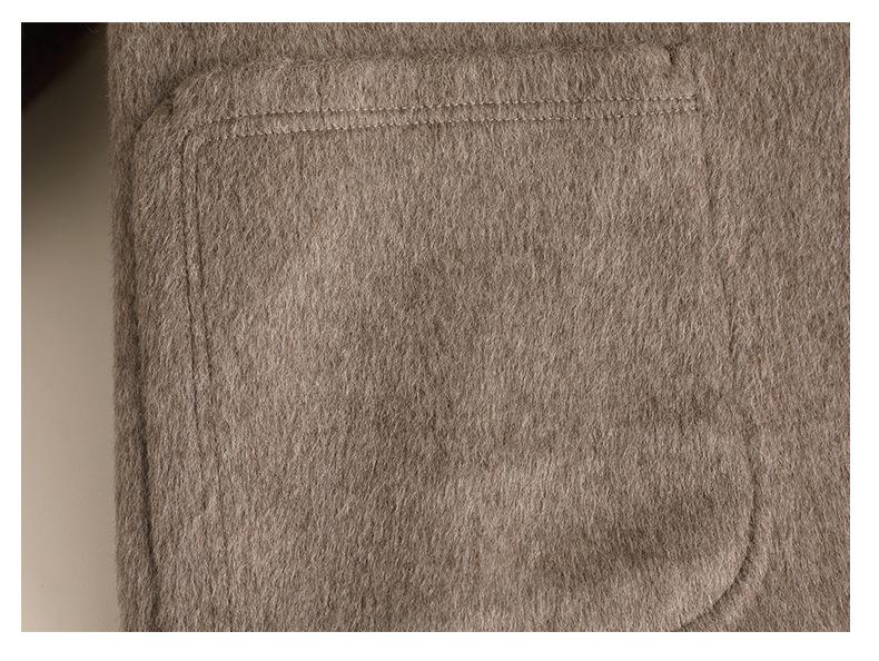 Women's Mid-Length Double-Faced Cashmere Coat, 2024 Autumn/Winter, New Korean Style, Loose Fit with High-End Horn Buttons.