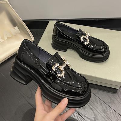 Женские лоферы на платформе 2025 новая весенняя одинарная обувь обувь в британском стиле на маффине универсальная кожаная обувь на небольшой платформе для увеличения роста