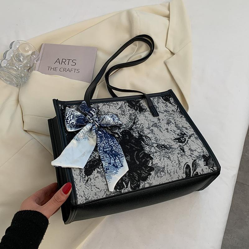 Весенне-летняя вместительная женская сумка, трендовая и модная, сумка через плечо, французская сумка-игрушка для поездок на работу