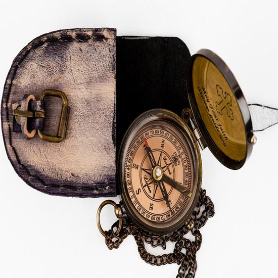 5.08 Cm Cross Sign Brass Working Compass with Leather Cover Gift for Him, Nautical Collectible, Adventure Tool, Father's Day Gift, Traveler