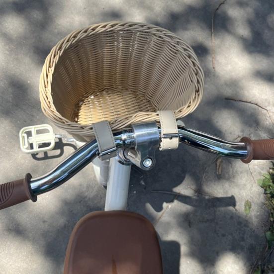 Детская плетеная корзина для велосипеда спереди с регулируемым ремнем для малышей, мальчиков и девочек, беговел, винтажная ручная работа, плетеная корзина для хранения из ротанга, аксессуары для велосипеда