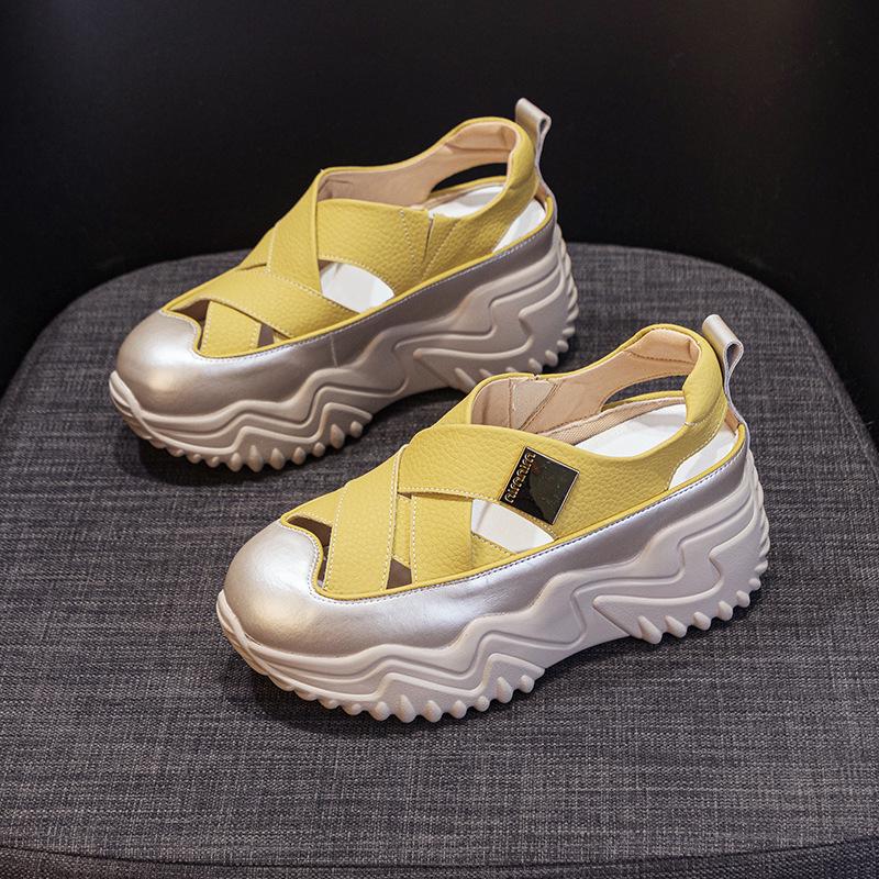 2024 Women's Summer Dad Shoes: Stylish Hollow Sandals with Thick Soles, Fashionable, Casual, and Breathable.