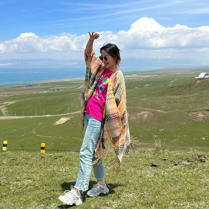 New Style Shawl, Women's Tassel Scarf, Paired with a Cape