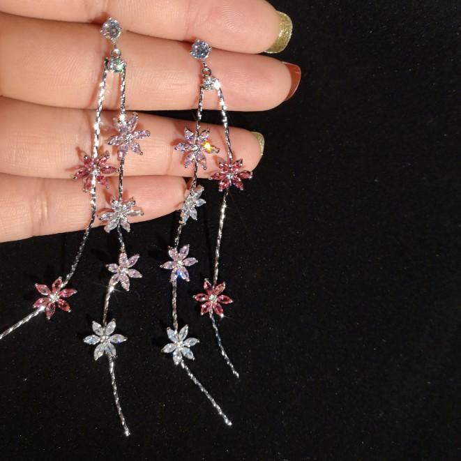 Длинные серьги с кисточками-цветками, простой темперамент, высококачественные легкие роскошные серьги из циркония