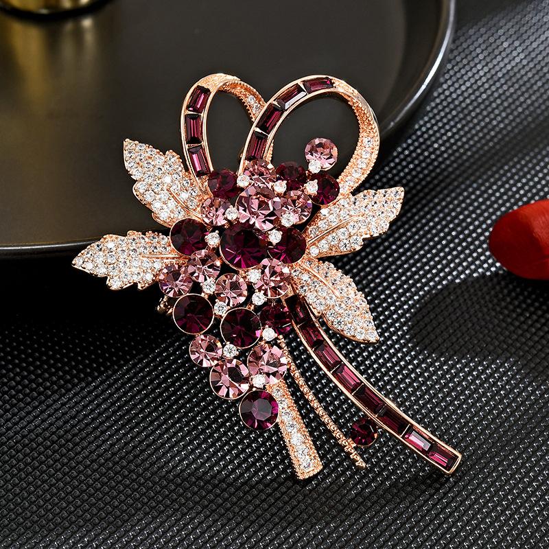 European Heavy Industry Luxury Fireworks Temperament Elegant Coat Accessories Brooch Exquisite Versatile Clothing Accessories