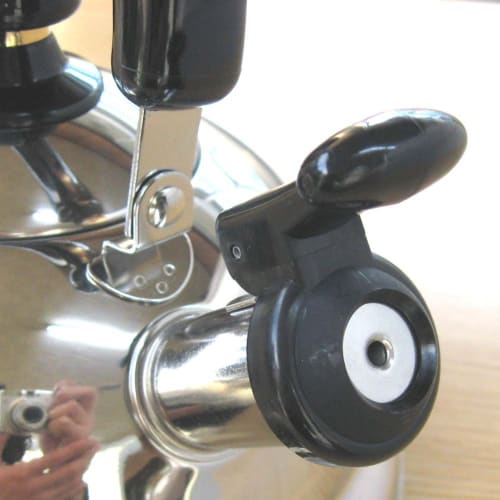 Takei Kibutsu Seisakusho Быстрозакипающий энергосберегающий свистящий чайник, 2,5 л, TK-250