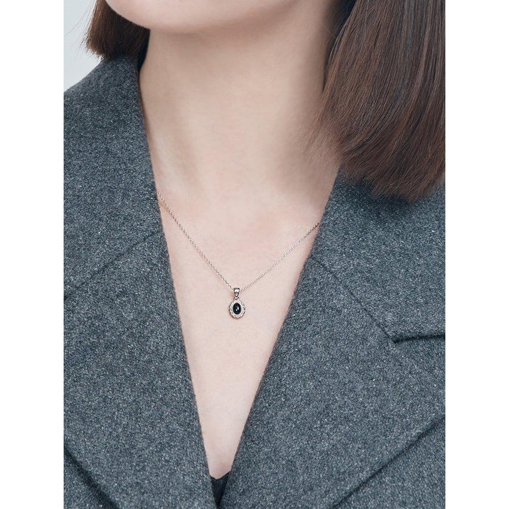 Ella Oval Onyx Necklace Elbrnn205