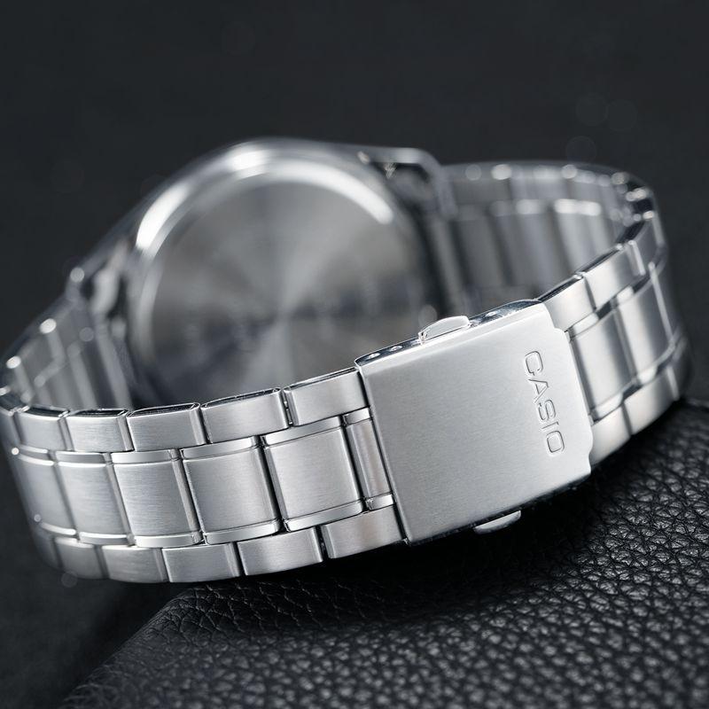 Casio Серия STANDARD Простой Модный Повседневный Стиль Кварцевые Стрелки Тренд Бизнес Три Циферблата Шесть Глаз Кварцевый Механизм Нержавеющая Сталь MTP-1375D-7AVDF