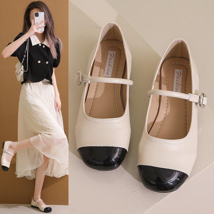 Осенний ветер Серебряные туфли Мэри Джейн Женские летние туфли-лодочки Туфли Туфли Маленькие серебристые туфли Сандалии на плоской подошве