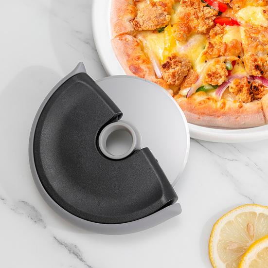 Колесо для резки пиццы Острое лезвие с защитной крышкой Легко мыть в посудомоечной машине Эргономичное обращение Колесо для пиццы