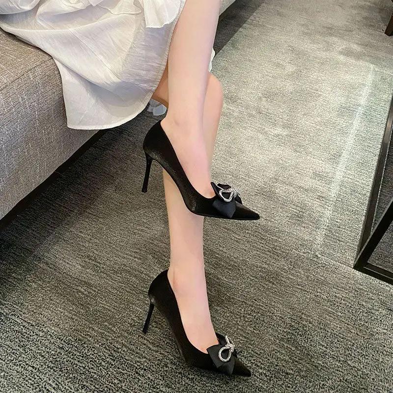 Блестящие женские туфли с бантом из кристаллов, новые осенние туфли с острым носком, модные туфли-лодочки на низком каблуке для офиса Ytmtloy Zapatos De Mujer Sexy