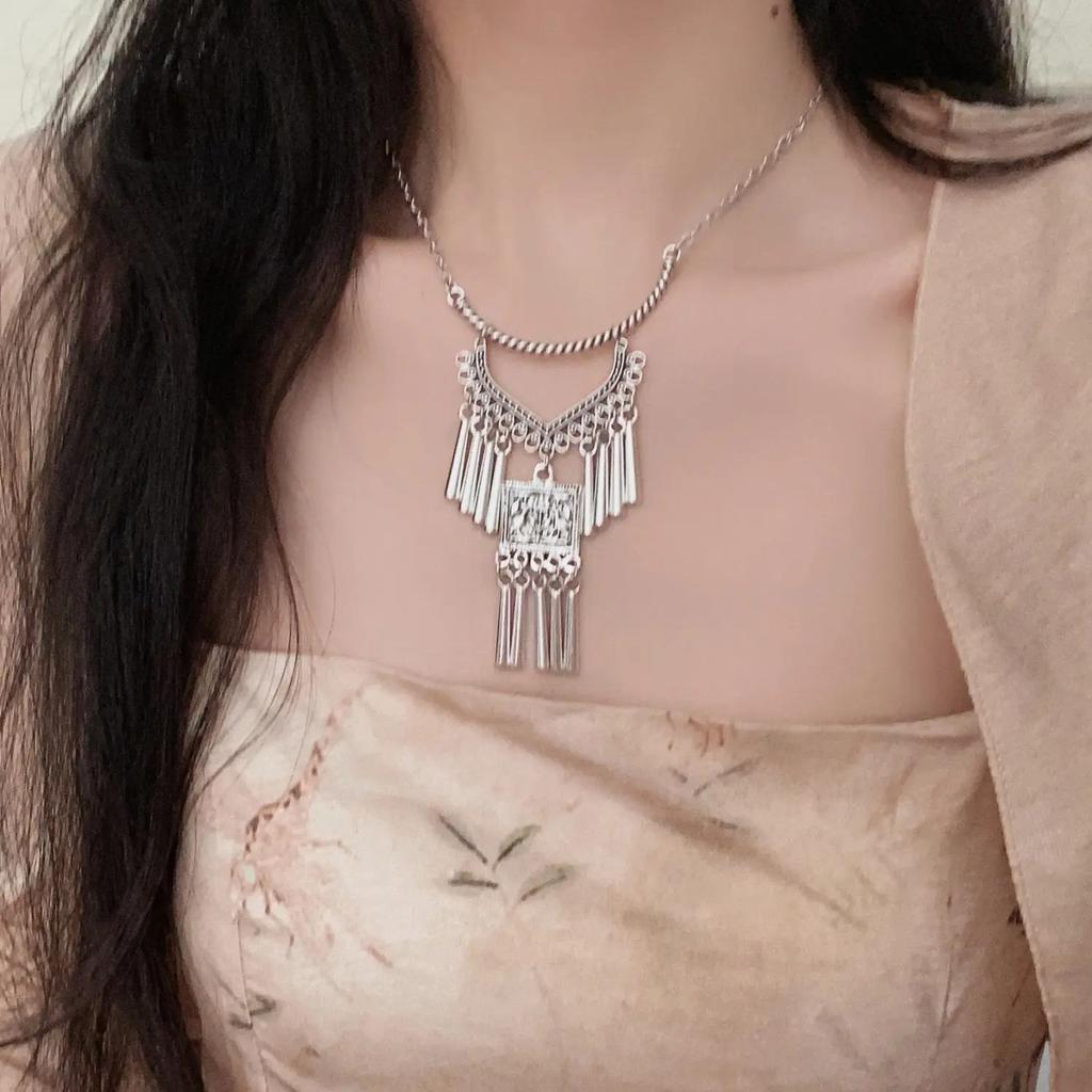 Plain Silver Antique Irregular Geometric Fringed Necklace Light Luxury Niche Ethnic Style Collarbone Chain Fashion Personalized Necklace Women