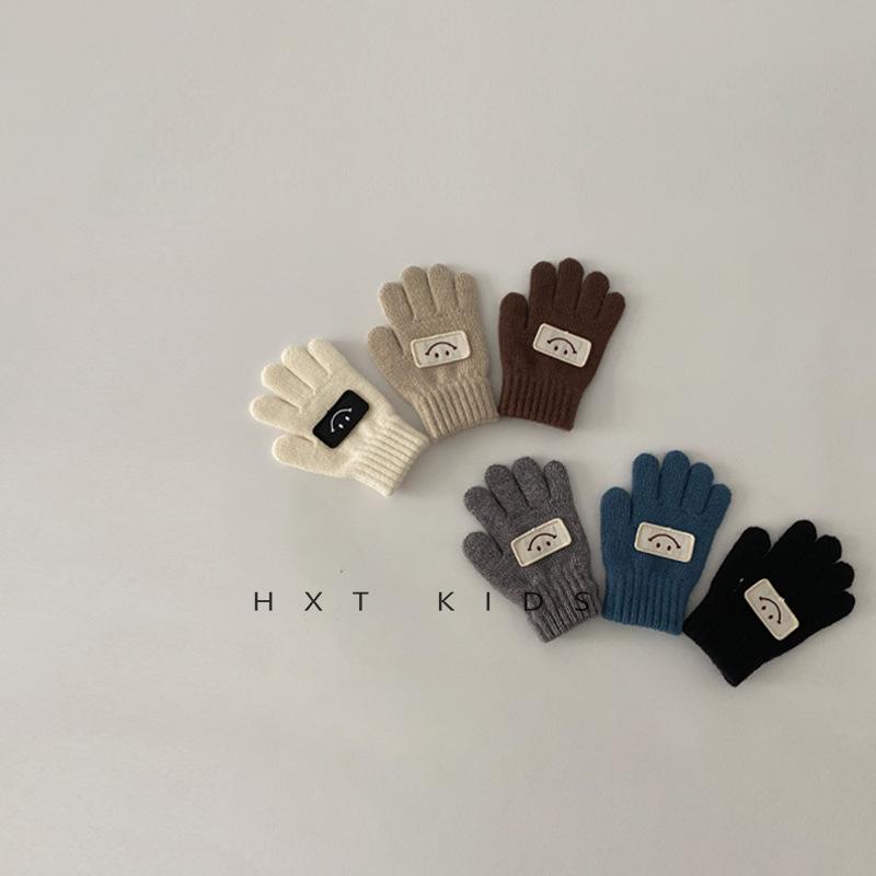Детские перчатки для зимы, для улицы, теплые, стильные, со смайликом и маленькими кончиками пальцев. Детские зимние перчатки