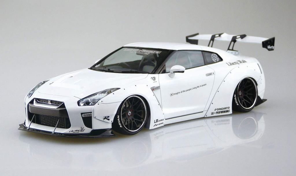Aoshima Bunka Kyozai Scale Liberty Walk Series 11 LB Works R35 Type Plastic Model (AOSHIMA) 1/24 No. GT-R 1.5