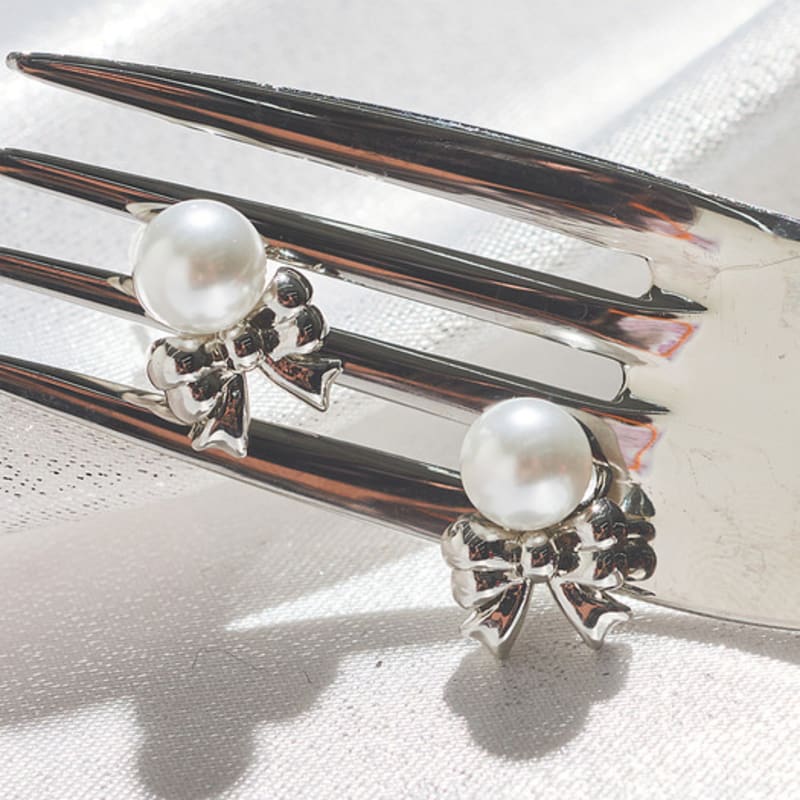 noonoo fingers Sha Ribbon Pearl Earrings