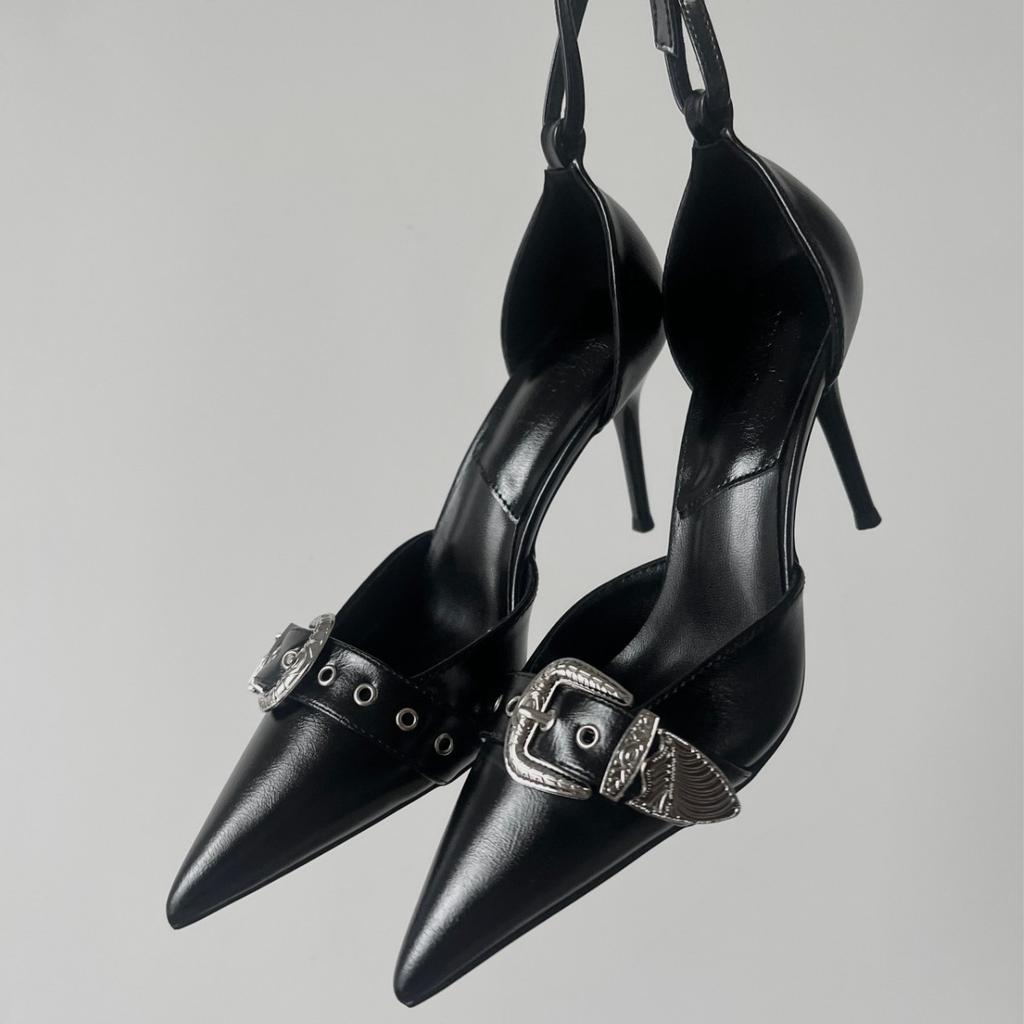 Весна 2025 года, новинка, британский ремень с заостренным ремнем с одним словом, металлическая пряжка, смешивай и сочетай, профессиональные туфли для поездок на работу, женские туфли из кожи на толстом каблуке