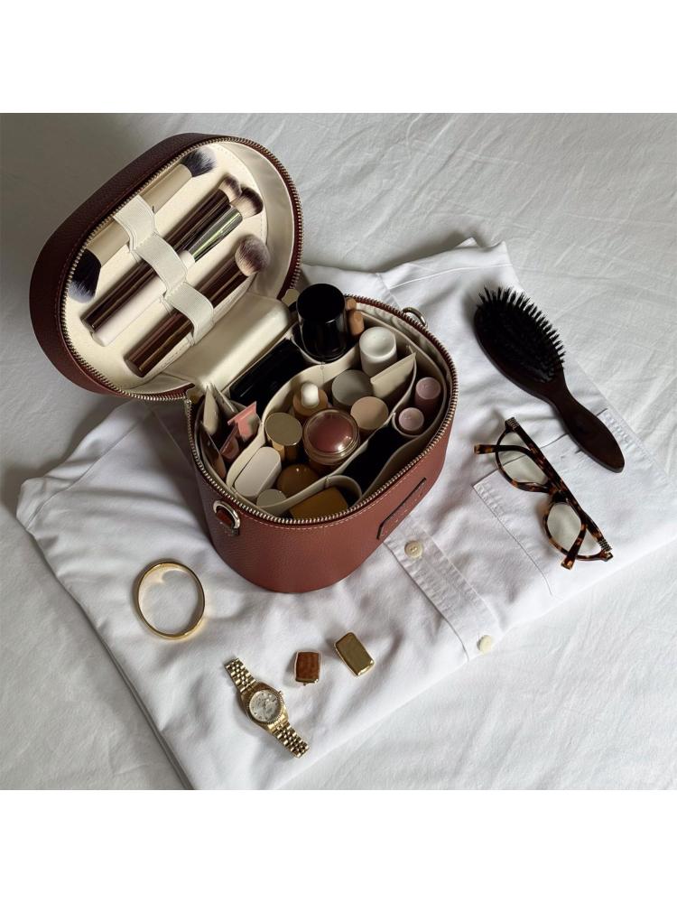 PU Leather Toiletry Organizer Bag Makeup Case with Carrying Handle And Zippered Cover Design for Cosmetic Storage Use