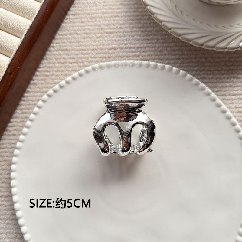 Women Large Silver Metal Hair Claw 1Pcs Elegant Punk Style No Hair Damage Hairpin for Curly Straight Hair Use