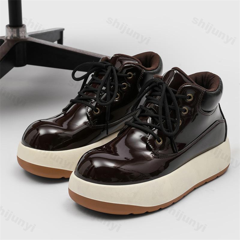 Fashion 2025 New Men's Casual Shoes Retro Motorcycle High Top Fashion Trend Boots Comfortable Non slip Height Increasing Chunky sneakers