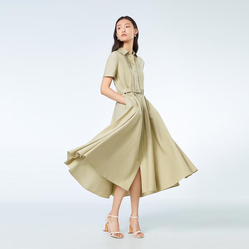 Платье женское А-силуэта с присборенной талией и короткими рукавами