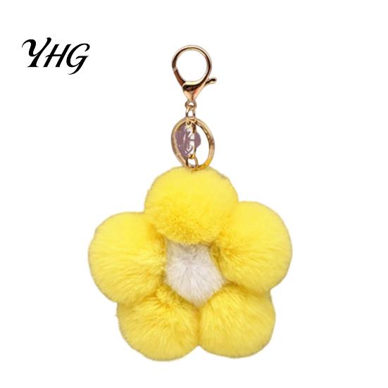 Flower Bag Charm Plush Keychain for Handbags, Five-petal Charm, Women Fluffy Backpack Hanging Accessory Purse Accessories