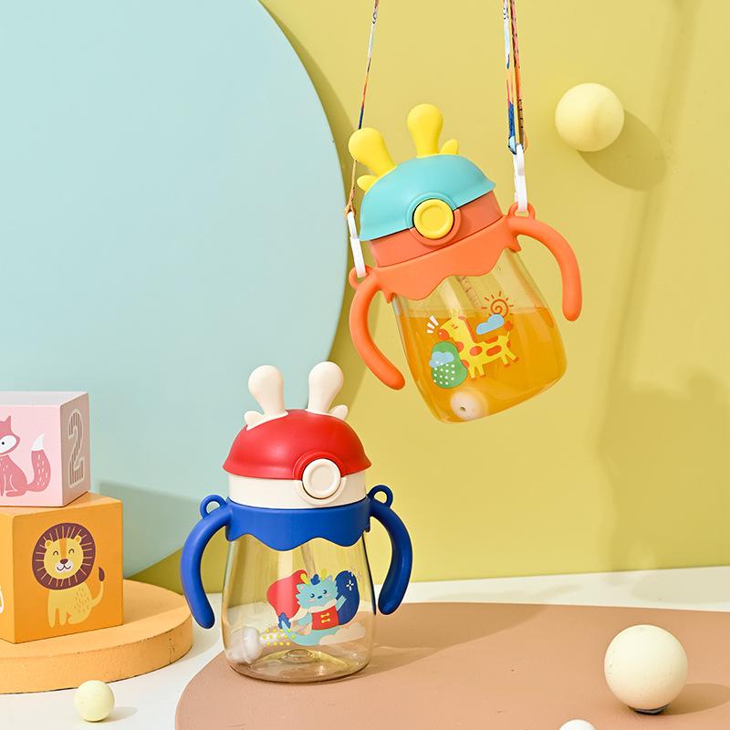 370 мл Мультяшная кружка для детей с трубочкой и ручкой для активного отдыха Легкая для переноски Пластиковый стакан Очаровательная кружка для детского сада