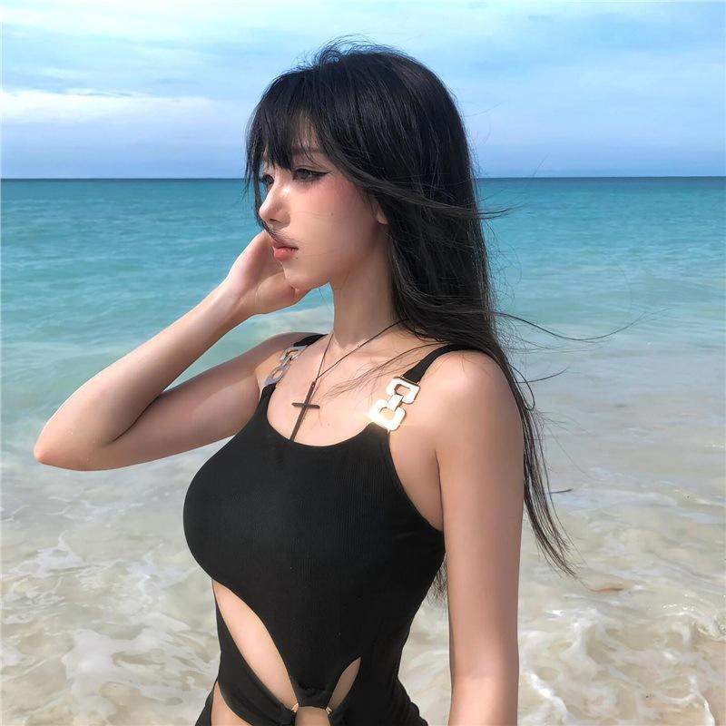 Black one-piece hollowed-out sexy hottie swimsuit female ins slim and thin breasts gather to soak in hot spring summer
