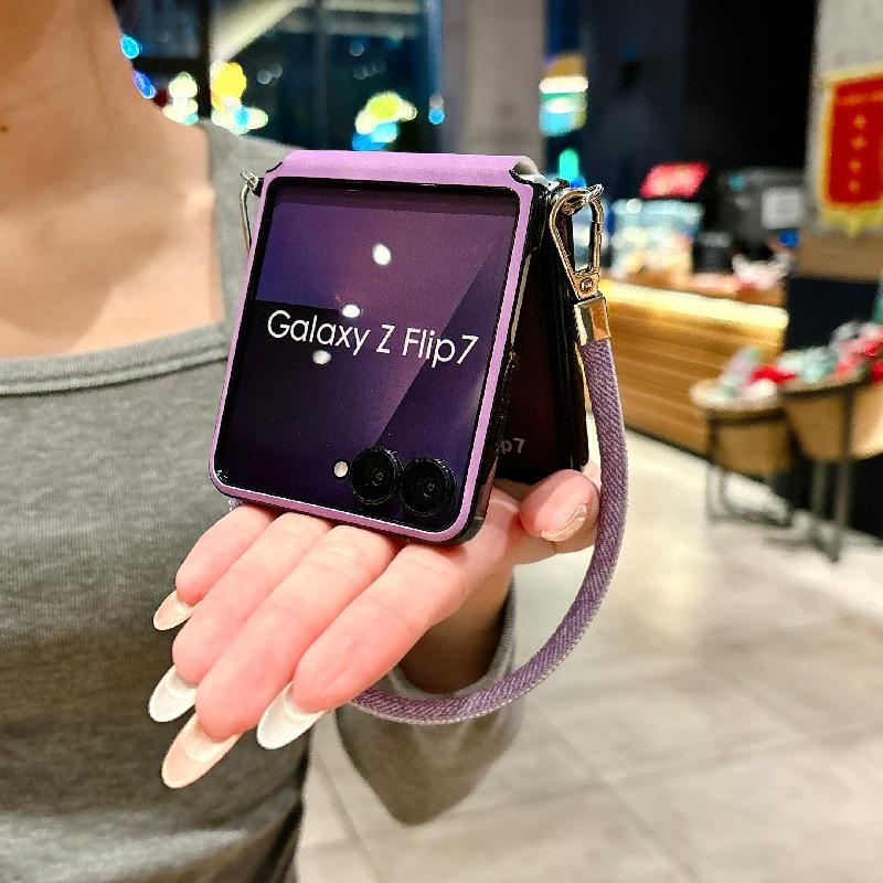 Чехол Samsung Z Flip7 с текстурой овчины - Ударопрочный, устойчивый к царапинам ПК с ремешком против потери