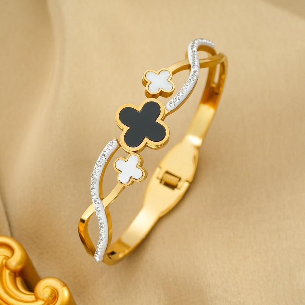 Titanium Steel Fashion Four-leaf Clover Mother-of-pearl Bracelet Spring Opening Lucky Grass Personalized Hand Jewelry