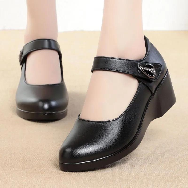 Fashion Women Fashion Sweet Wine Red Comfort Buckle Strap Wedge Heel Shoes Lady Casual Spring & Summer Black Shoes for Office Work Ea428