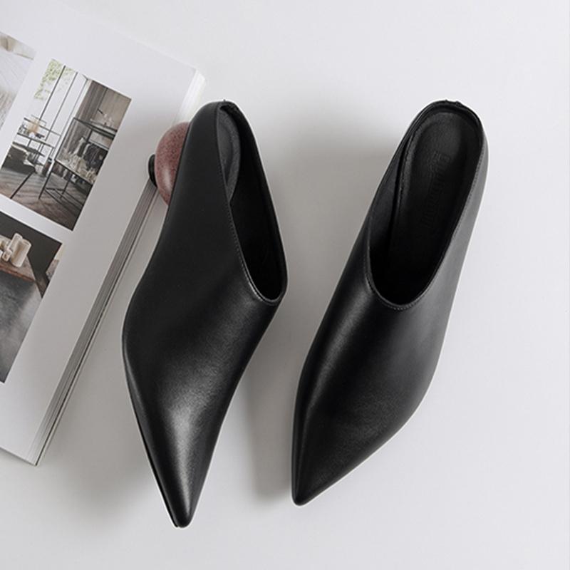 2024 Летняя мода Новые туфли Muller Женская европейская мода Station Baotou Тапочки полуподдерживаемые уличные сандалии Модная обувь