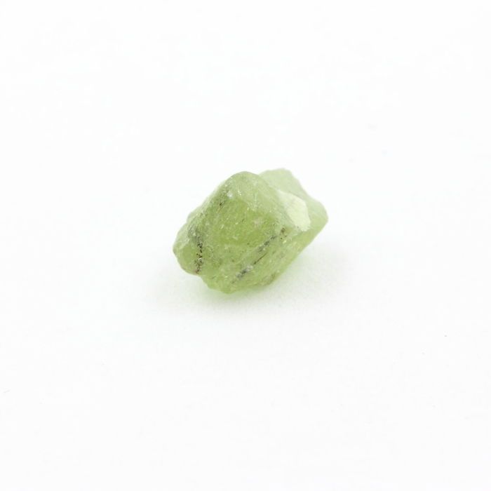 Péridot - Almklovdalen - 2.885 ct - Certificat d'authenticité - Dimensions 9x5x4 mm - Gris