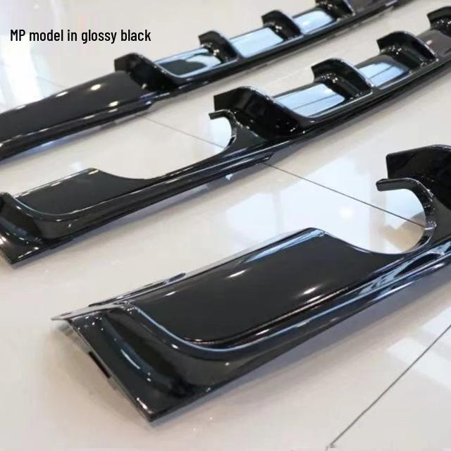 Комплект кузовных деталей BMW 3 серии F30 F35 МТ МП Черный Задний Бампер и Спойлер.