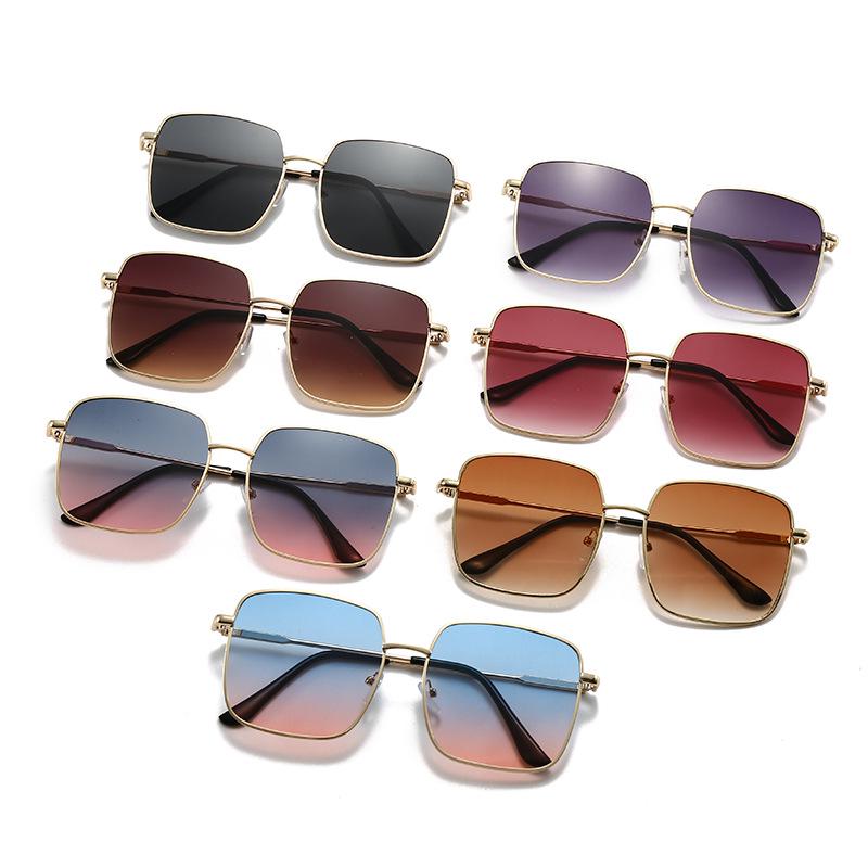 Korean Style Retro Metal Frame Large Square Sunglasses - Anti-UV Celebrity Trend