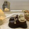 Большая голова коричневый бархат теплые маленькие кожаные туфли женские зима 2025 новые ретро британский стиль универсальные маффины толстая подошва