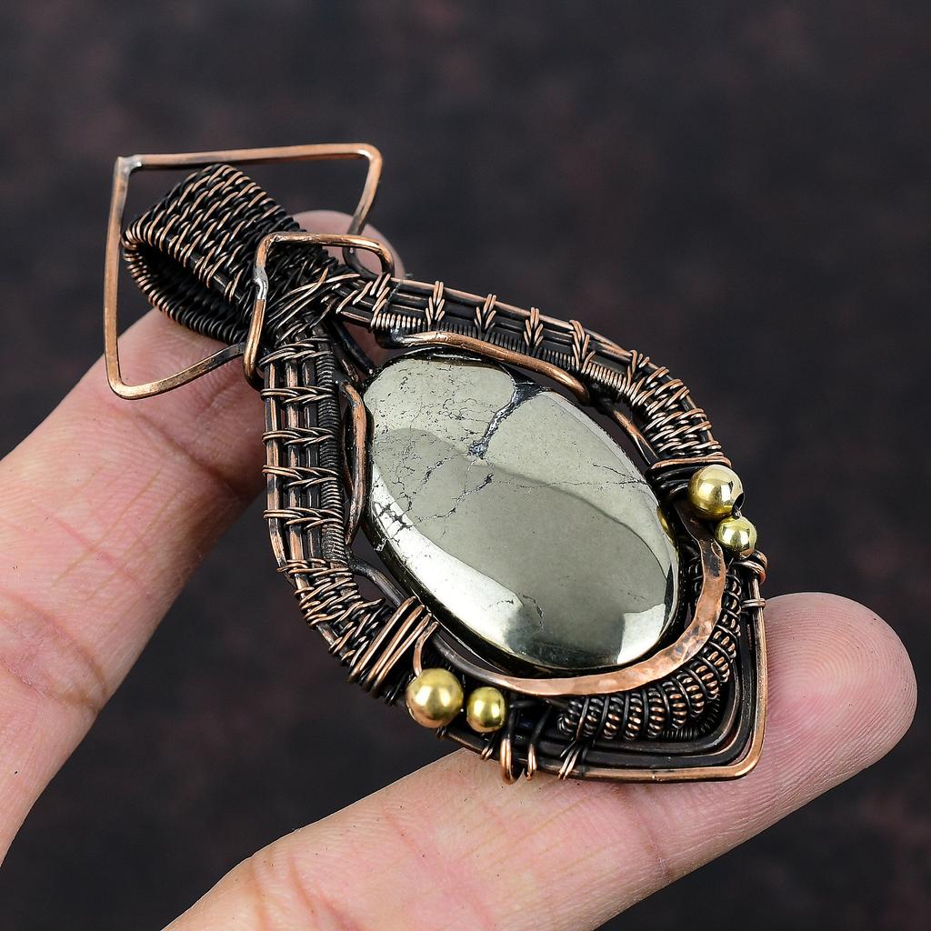 Пиритовый кулон, обернутый медной проволокой, кулон ручной работы, обернутый медной проволокой, ювелирные изделия высокого качества, кулон из драгоценного камня, пирит, ювелирные изделия для подарка