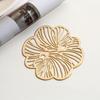 Light luxury simulation flower shape PVC bronzing placemat non-slip waterproof placemat flower plan creative decoration home hotel placemat