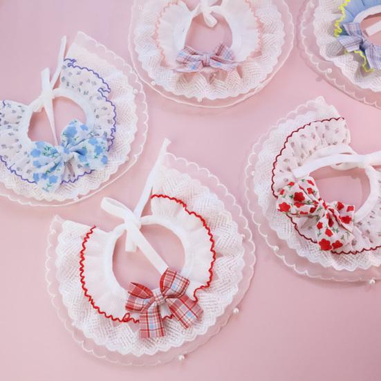 Нагрудник для домашних животных, кружевная отделка, приятна для кожи, тонкая текстура, износостойкая, не вызывает раздражения, легко носить.