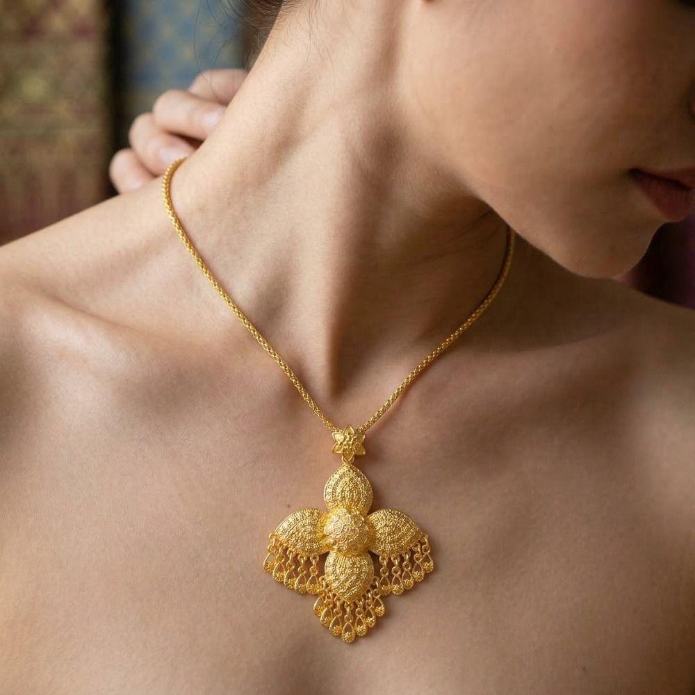 Alloy Necklace Earrings Set Ethnic Thai Gold Plated Jewelry Set Bohemian Style Flower Women Jewelry Suit