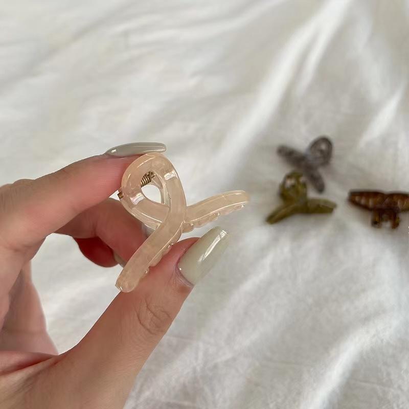 Миниатюрная симпатичная девочка, маленькая заколка-зажим, полузавязка на голове, маленькая заколка-коготь, прозрачная сетка, красная челка, боковая заколка, маленькая заколка-акула