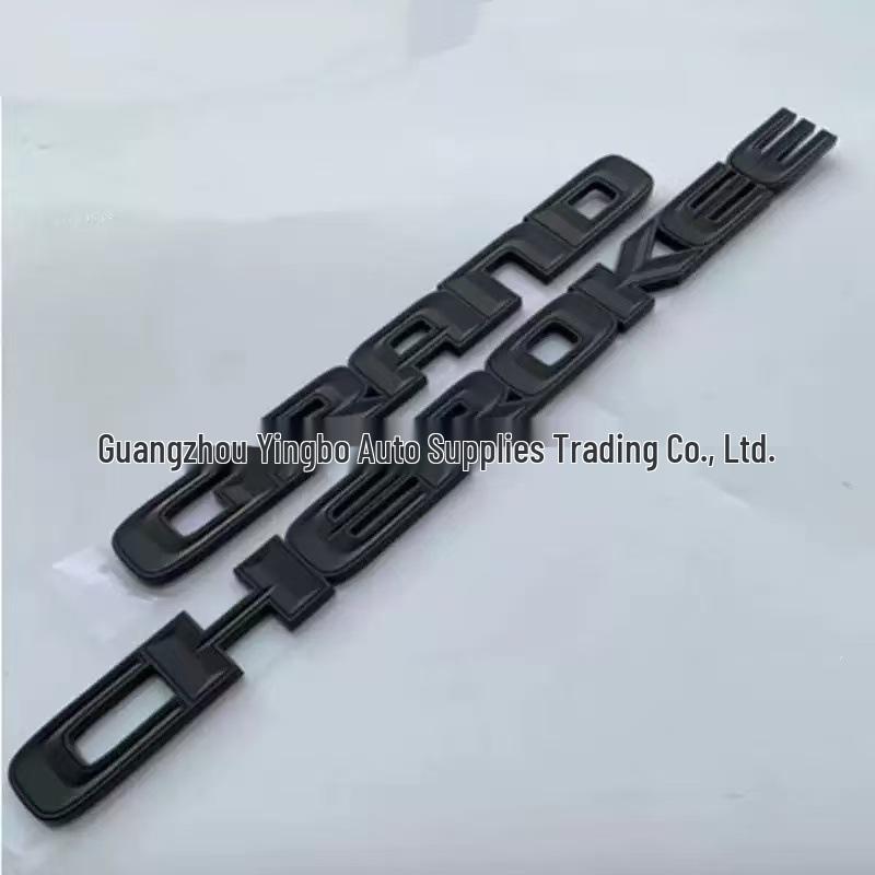 Наклейка-эмблема на крыло и боковую дверь Jeep Grand Cherokee