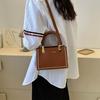 Повседневная женская портативная однотонная женская сумка 2025 популярная новая модная сумка через плечо кроссбоди маленькая квадратная сумка